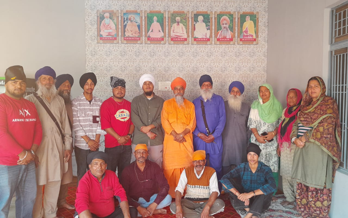ਡੇਰਾ ਪ੍ਰੇਮਸਰ ਨਿਰਮਲ ਆਸ਼ਰਮ ਪਿੰਡ ਬਾੜੀਆ ਕਲਾਂ ਵਿਖੇ ਸਾਲਾਨਾ ਧਾਰਮਿਕ ਸਮਾਗਮ ਸਬੰਧੀ ਆਖੰਡ ਪਾਠਾਂ ਦੀ ਆਰੰਭਤਾ